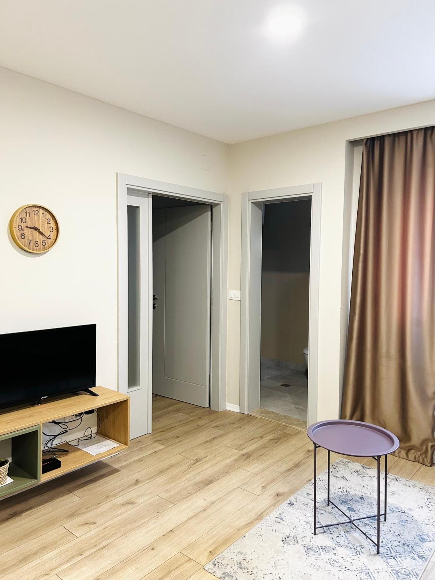 Urban Apartment *